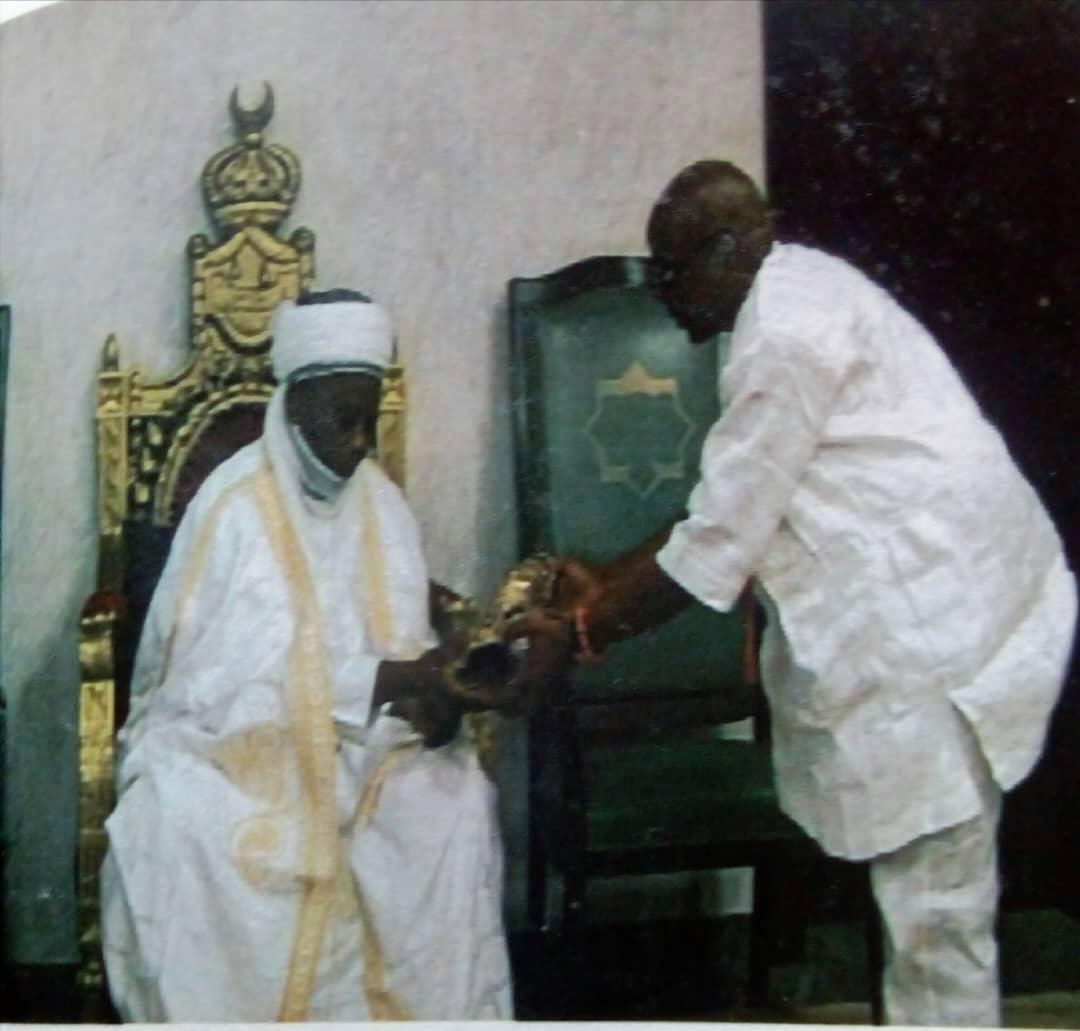 The Sultan of Sokoto receives Bronze from Nosa Ajayi